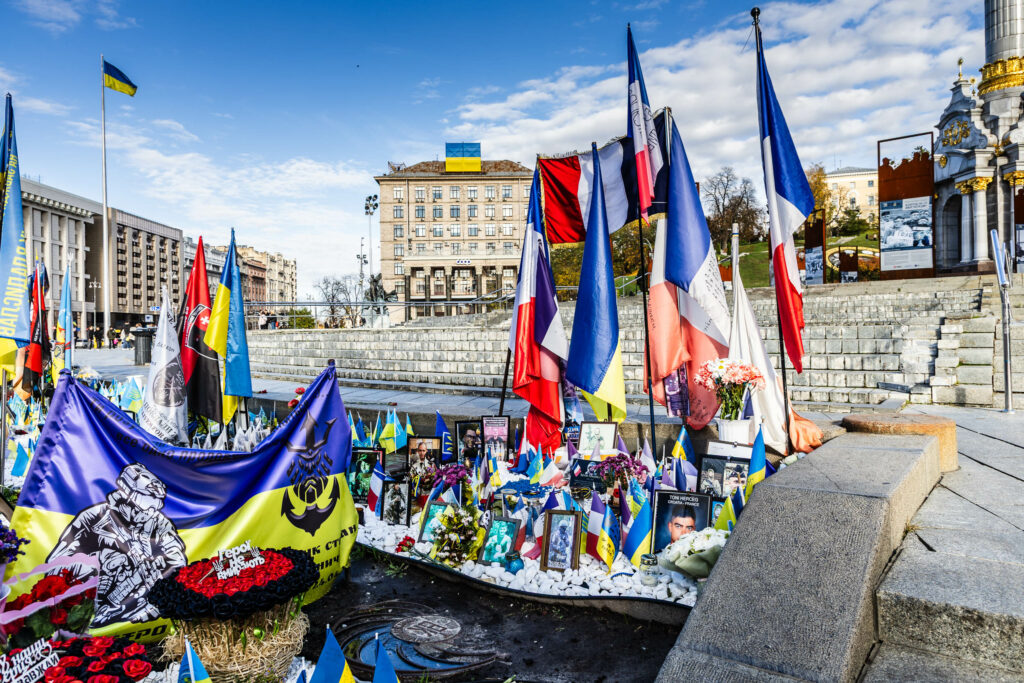 Place de l'indépendance, Maïdan, Kyiv, transformé en lieu de mémoire.
